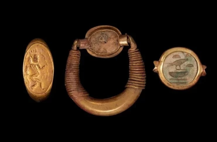 Archaeologists unearth 3,500-Year-Old Gold Jewelry in Egypt